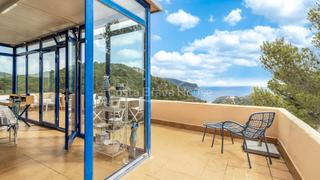 Maison  Carrer cova del bisbe. Casa con vistas al mar y a pocos minutos de la cala de aiguablav