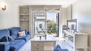 Appartement  Carrer lladó. Apartamento luminoso a 2 min a pie de la playa de port bo en ven
