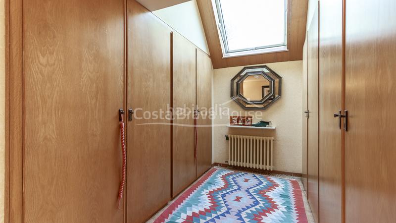 Foto 30b18f98-993d-4837-8fff-56a365ab1afd. Casa con riscaldamento parcheggio piscina in Pals