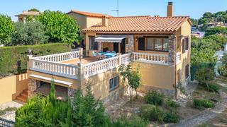 Bauernhof  Ramón llull. Casa con dos viviendas independientes y licencia turística en ve