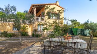 Masia  Ramón llull. Casa con dos viviendas independientes y licencia turística en ve
