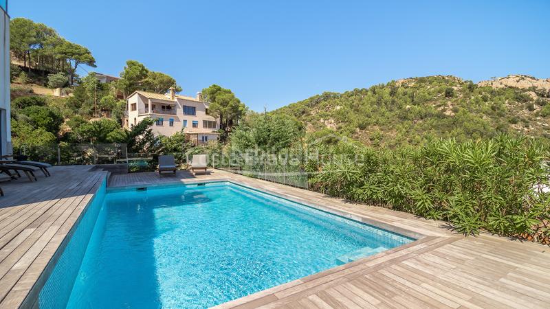 Foto 10c4c52a-1898-4099-b3c2-a3a500ea8cf2. Casa villa con vistas panorámicas al mar y licencia turística en venta en aiguablava, en Begur