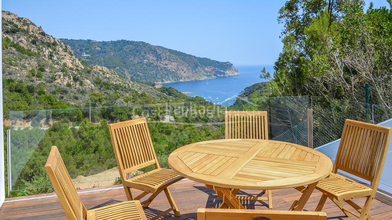 Foto c20a49ee-73f5-4c92-8379-d87fb78b44bf. Casa villa con vistas panorámicas al mar y licencia turística en venta en aiguablava, en Begur