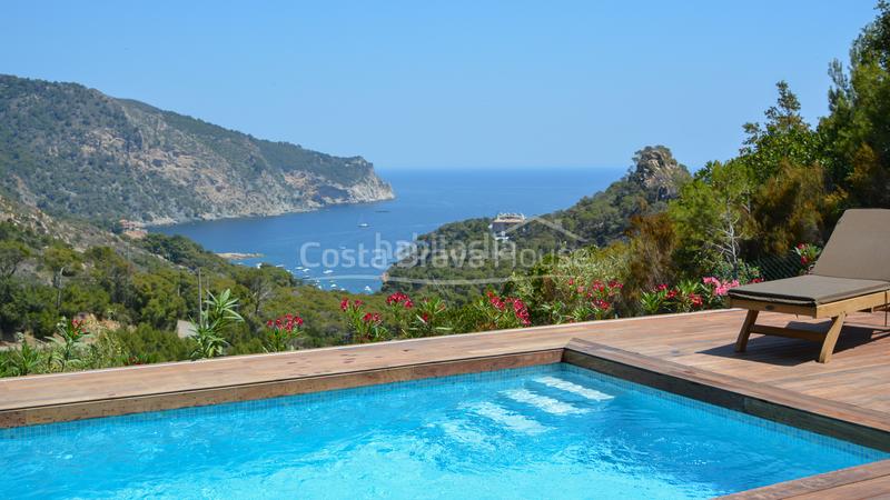 Foto ee0cf36b-cdf4-4aa5-9290-696f64b5bb70. Casa villa con vistas panorámicas al mar y licencia turística en venta en aiguablava, en Begur