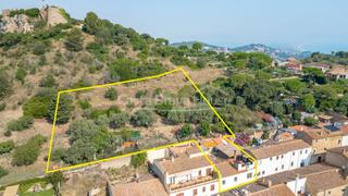 Casale  Carrer de vera. Casa de pueblo con jardín de 1.500m en venta junto al castillo d