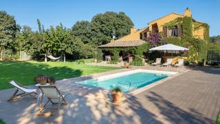 Maison à Torrent. Casa familiar mediterránea con jardín y piscina en venta en torr