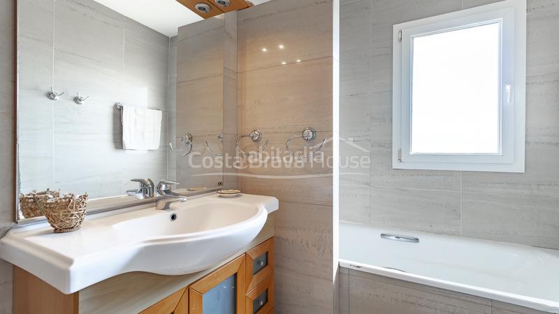 Foto 4d50cc9a-f22b-41da-b8cd-b0534cebbb74. House with heating parking pool in Sa Riera-Sa Fontansa Begur