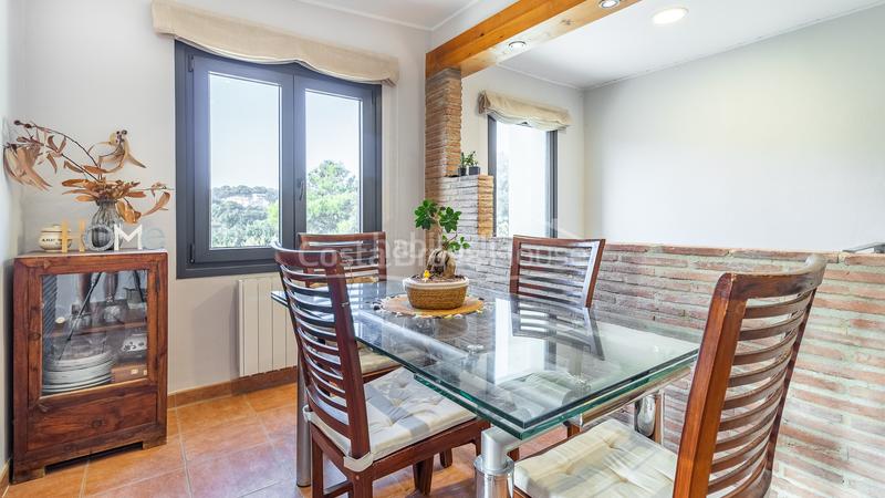 Foto 387b263b-ac88-456a-b63e-f0d5efa6372f. Maison avec chauffage parking piscine dans residencial Begur-esclanyà Begur