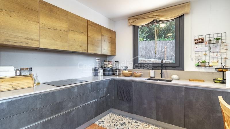 Foto 43c48e7a-cd12-45fc-9050-ac4b7bcf88b6. Maison avec chauffage parking piscine dans residencial Begur-esclanyà Begur