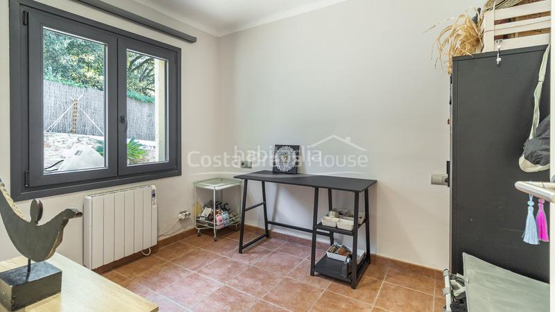 Foto 759f23cb-e934-42ed-a0ea-575061342abd. Maison avec chauffage parking piscine dans residencial Begur-esclanyà Begur