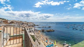Maison  Carrer del noi gran. Propiedad con vistas al mar en venta junto a la playa de port bo