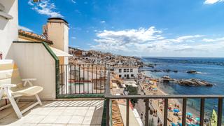 House  Carrer del noi gran. Propiedad con vistas al mar en venta junto a la playa de port bo
