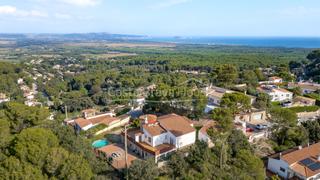 Casa  Carrer de roma. Casa en venta en mas tomasi con amplias terrazas, vistas despeja