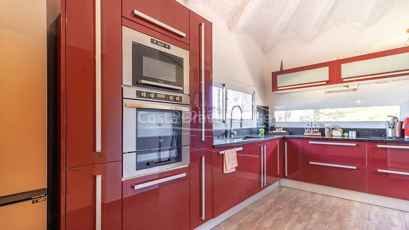 Foto 1a794b56-ee2d-44f5-8831-ebe2a39272af. Casa con riscaldamento parcheggio piscina in Pals