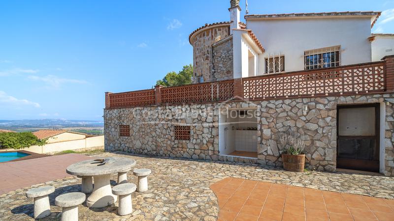 Foto 3f77a64b-dbcc-4169-87f9-cce86e00a621. Casa con riscaldamento parcheggio piscina in Pals