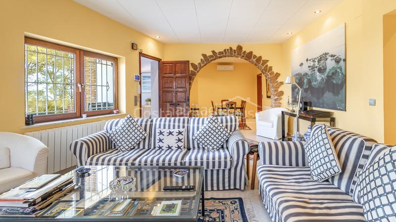 Foto 51be48b4-3cbe-47b5-9903-0ffbd207450f. Casa con riscaldamento parcheggio piscina in Pals