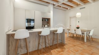 Appartement  Carrer de la creu. Apartamento de obra nueva en venta en el centro histórico de beg