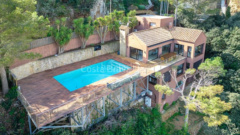 Foto 29e58d9e-186a-4091-8c33-52e320f30488. Casa amb calefacció aparcament piscina a Fornells-Aiguablava Begur