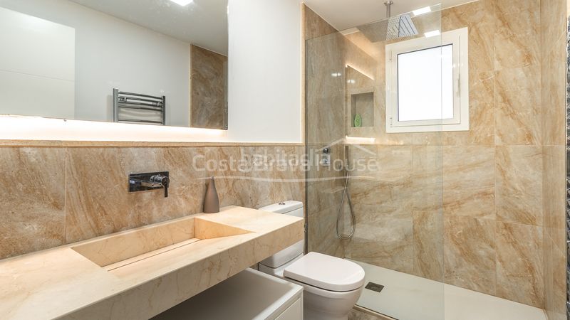 Foto 8fe771fd-c672-4372-9dbd-0821842102e0. Casa amb calefacció aparcament piscina a Fornells-Aiguablava Begur