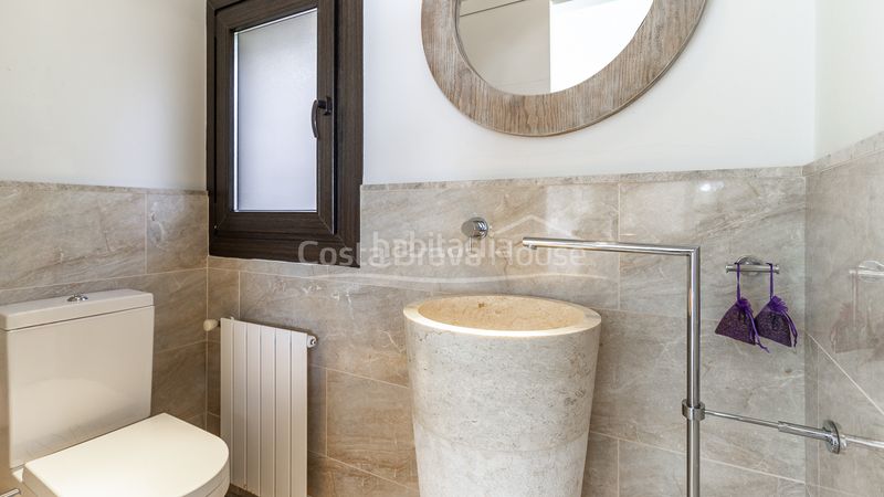 Foto 99c9f88a-1bc2-4b47-be32-f3014e6ad348. Casa amb calefacció aparcament piscina a Fornells-Aiguablava Begur