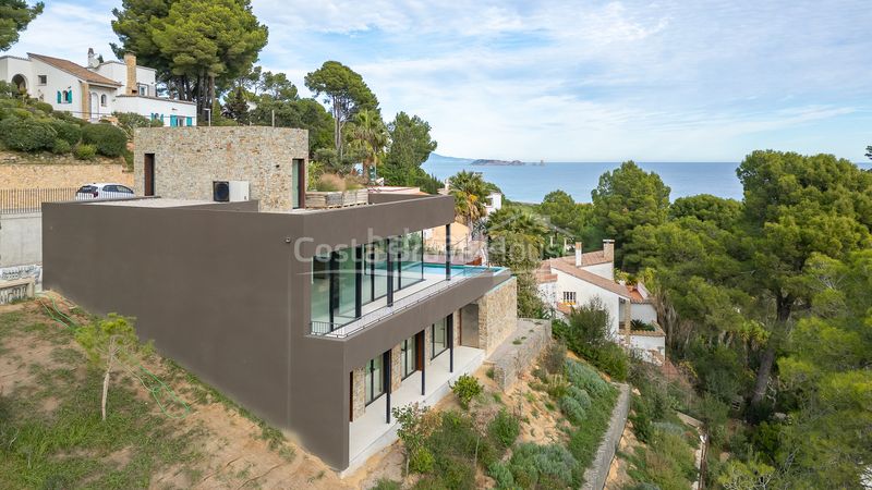 Foto 8d06cb32-a01a-4fae-ae10-2cb6b56706f7. Casa amb calefacció aparcament piscina a Sa Riera-Sa Fontansa Begur