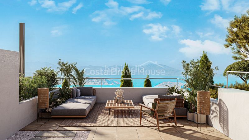 Foto d694b565-a5d6-41c2-9e6f-189a80f1b81f. Casa adossada amb calefacció aparcament piscina a Begur