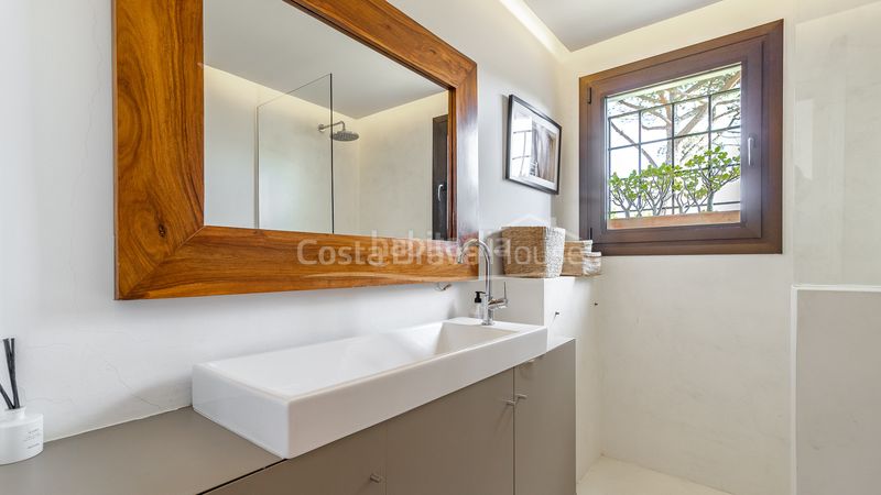 Foto 621e0782-8f00-4267-9359-77bd9bd99b13. Casa amb calefacció aparcament piscina a residencial Begur-esclanyà Begur