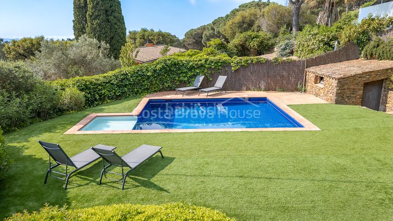 Foto 901e4799-7b4d-46db-881c-164b9599a5f5. Casa amb calefacció aparcament piscina a residencial Begur-esclanyà Begur
