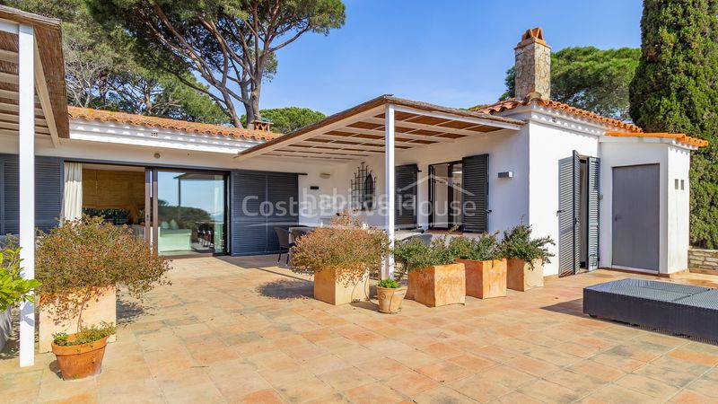 Foto e838b3c1-1ecd-40a4-b8f6-cd6537f8712f. Casa amb calefacció aparcament piscina a residencial Begur-esclanyà Begur