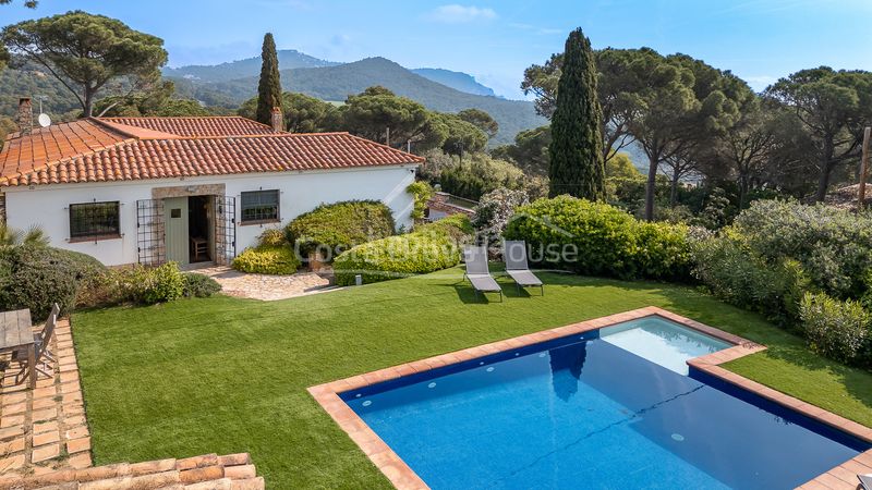 Foto eaf04929-d725-4ca5-8a87-7486c1e0b74e. Casa amb calefacció aparcament piscina a residencial Begur-esclanyà Begur