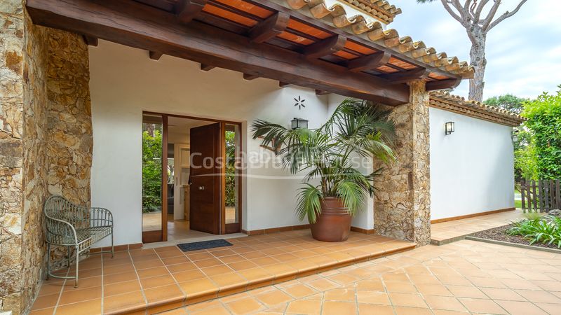 Foto 6a462794-43ee-4de7-ac0c-979e6a934f1a. Casa adossada amb calefacció aparcament piscina a Mont-ras