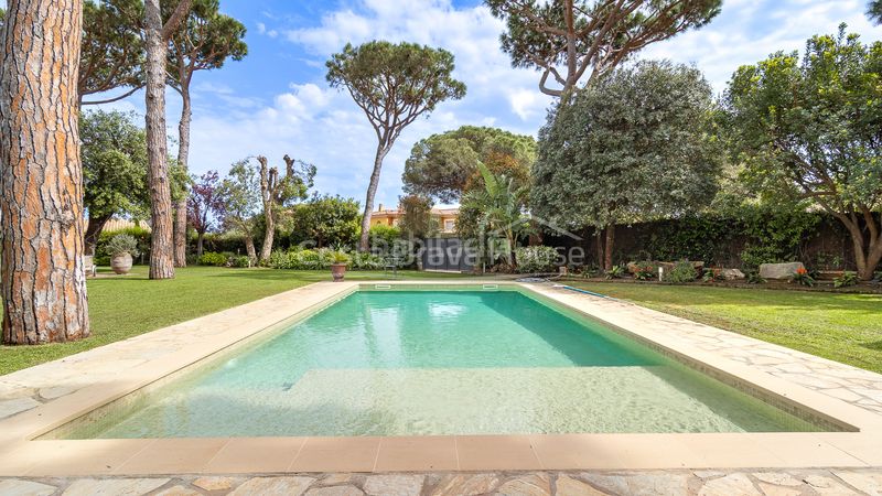 Foto b3ddc439-6c8c-4698-b8a4-625383bbc80f. Casa adossada amb calefacció aparcament piscina a Mont-ras