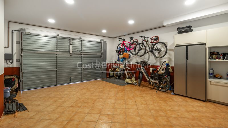 Foto cbae1604-ea18-41cd-b28e-6616244226cf. Casa adossada amb calefacció aparcament piscina a Mont-ras