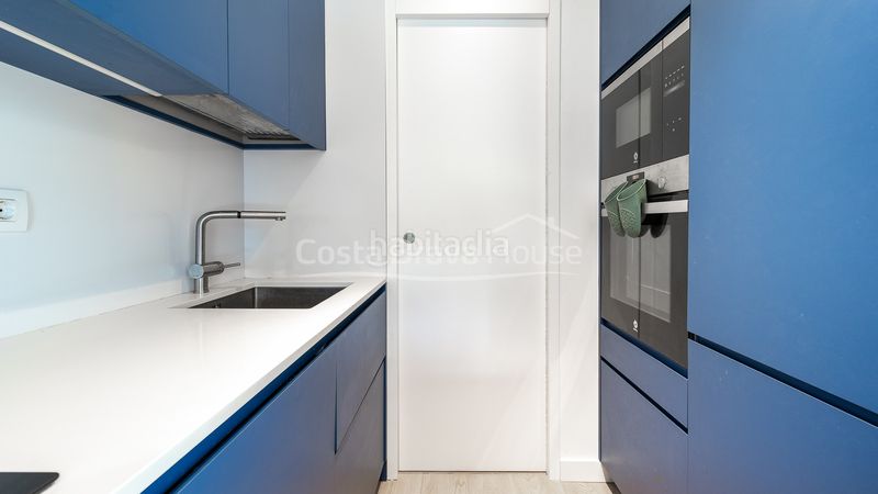 Foto 01a4e3cc-c773-4ffc-98bb-5cbbd5e90a72. Apartament amb calefacció aparcament piscina a Llafranc