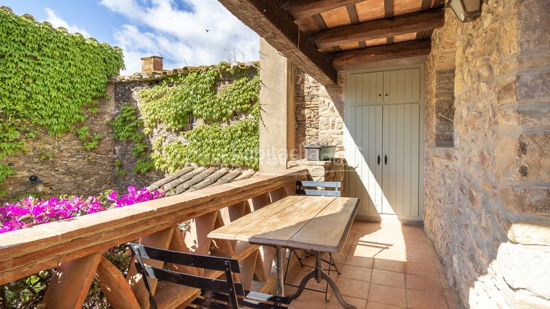 Foto c35acd0d-0893-4314-98bf-55e4c3d6b896. Masia amb calefacció aparcament piscina a Gualta