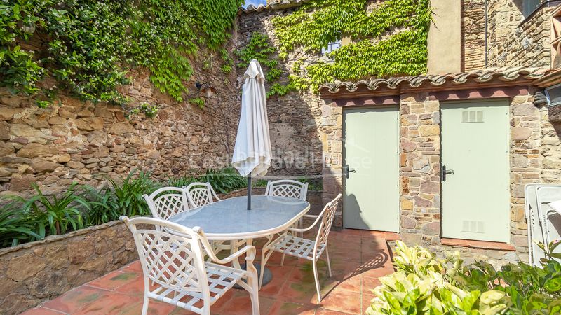 Foto d933c214-7388-45b5-9f8d-e8fe8f01154f. Masia amb calefacció aparcament piscina a Gualta