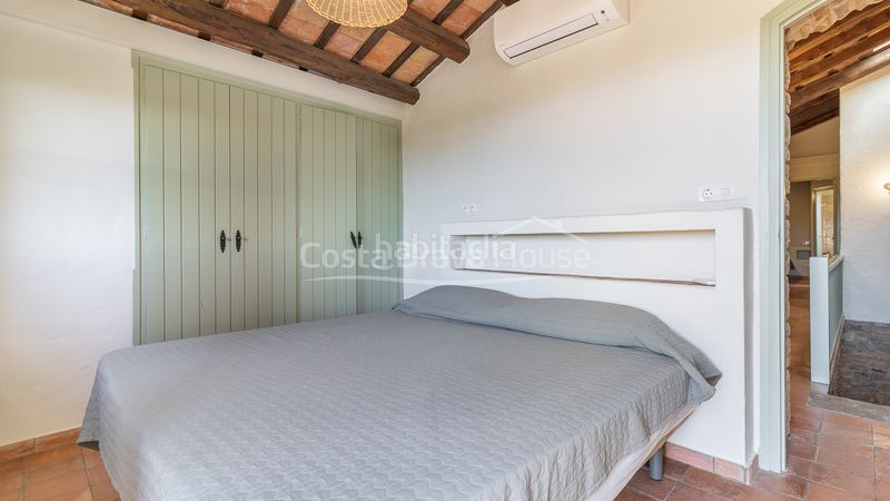 Foto d9af3ed3-8a0d-484e-8877-3e4591bd336e. Masia amb calefacció aparcament piscina a Gualta