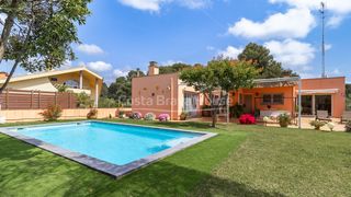 Casa a Av. Mont-Ras