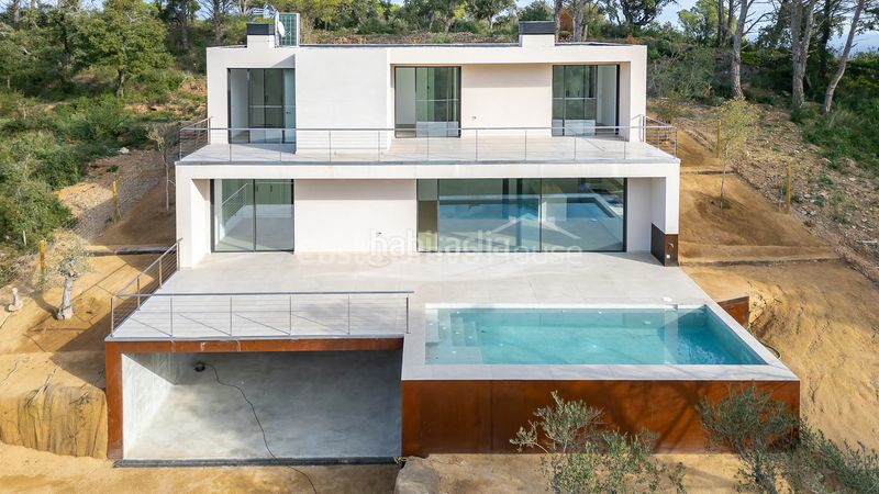 Foto 30b91a9b-ff8f-4012-9f53-a4115282f668. Casa amb calefacció aparcament piscina a Begur Begur