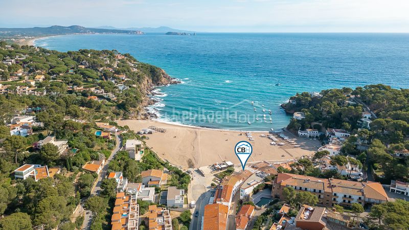 Foto 0bd912cd-d2bf-4ccb-9630-9427cbe8402c. Casa adossada amb calefacció aparcament a Sa Riera-Sa Fontansa Begur