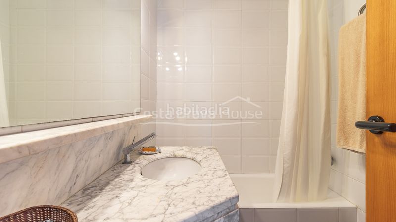 Foto 493f1363-5a50-4c0f-85b8-b69dc9209e2e. Apartament amb calefacció aparcament a La Fosca - Cala Margarida Palamós