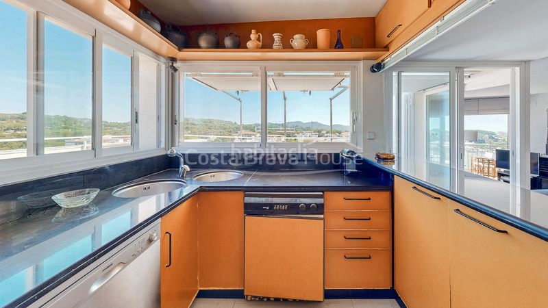 Foto da69f5f3-e1ed-4079-9c1b-ec2162b6139a. Apartament amb calefacció aparcament a La Fosca - Cala Margarida Palamós