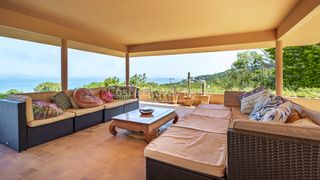 Maison  Carrer cova de la sal. Exclusiva villa en venta en sa riera con vistas panorámicas al m