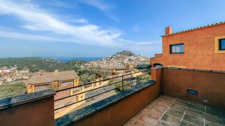Casa a schiera  C. lluis miro. Casa adosada en venta en begur con jardín privado, spa, vistas a