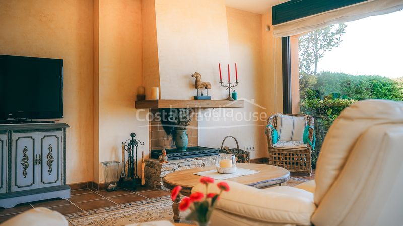 Foto 5de6ff98-8060-47d5-84ee-c7dc5182a6de. Casa adossada amb calefacció aparcament piscina a Begur