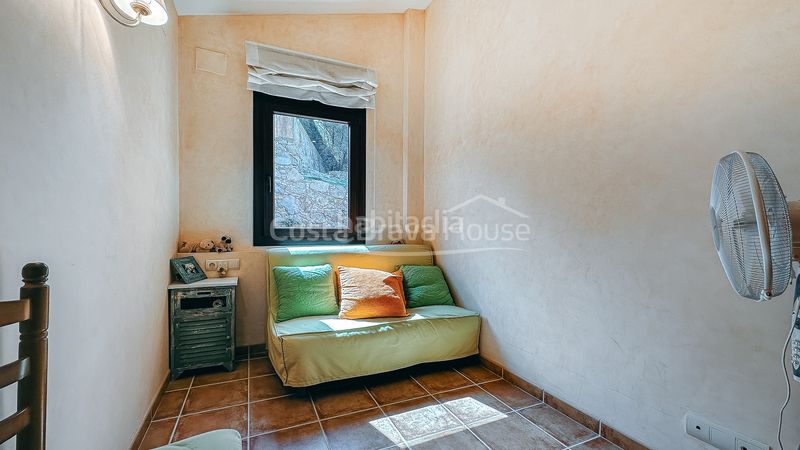 Foto e97627f1-6508-4c36-ae6b-6432b0a61644. Casa adossada amb calefacció aparcament piscina a Begur