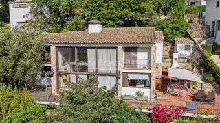Casa  Carrer mas mató. Casa independiente en venta en sa riera, begur, con vistas abier