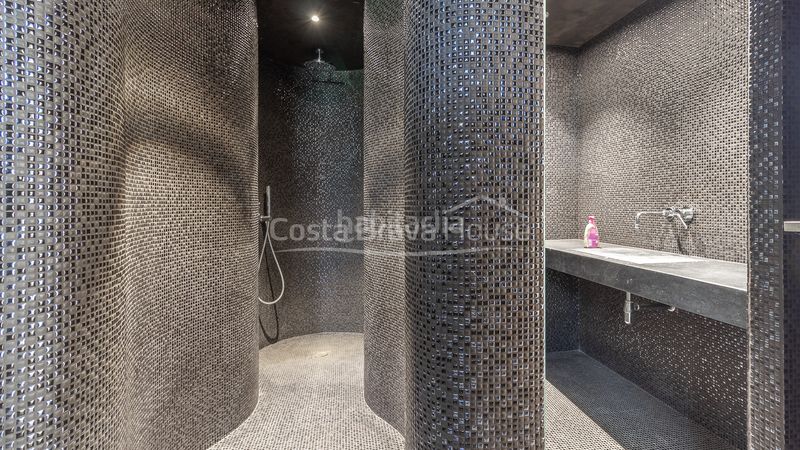 Foto 4ae38c95-c2ce-4c07-8539-323e86ef5a7c. Casa amb calefacció aparcament piscina a Fornells-Aiguablava Begur