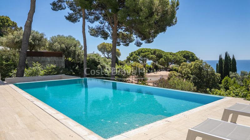 Foto 78463dbf-3cd3-40bd-b4cc-b8ec665c94da. Casa amb calefacció aparcament piscina a Fornells-Aiguablava Begur