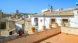 Bauernhof  Carrer del metge pi. Casa de pueblo en el centro de begur con gran potencial de refor